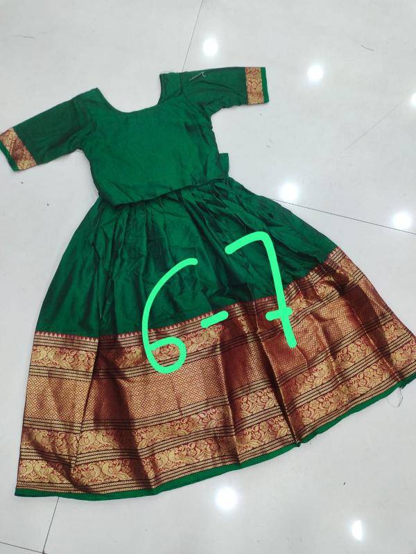 KiDS LEHENGA and GOWNS Kids clothing manufacturers